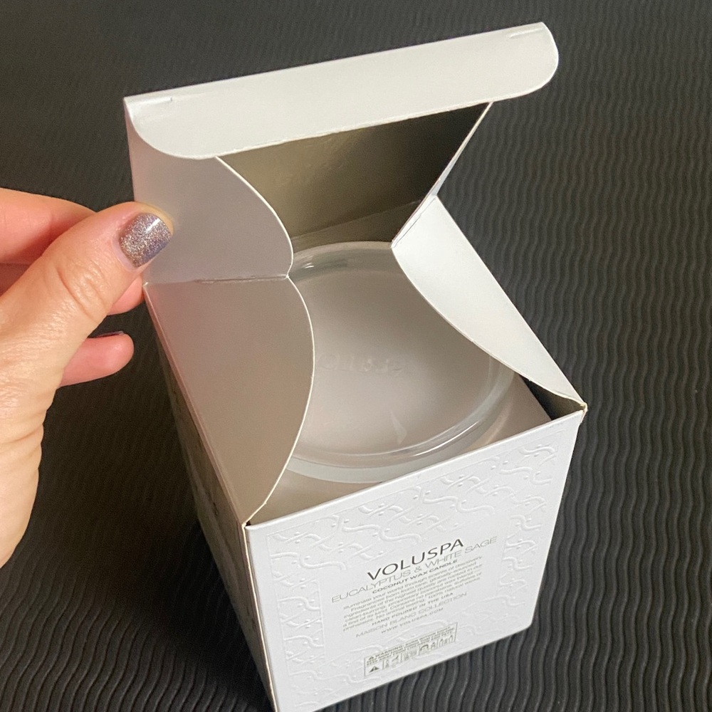 Voluspa Eucalyptus & White Sage Candle in White and Green - Picture 7 of 11